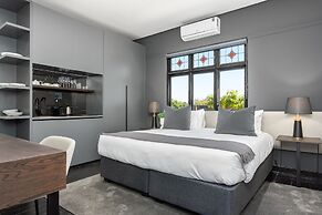 One Calais Luxury Apartments