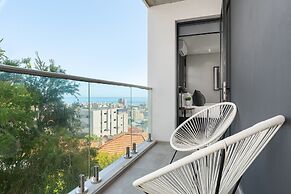 One Calais Luxury Apartments