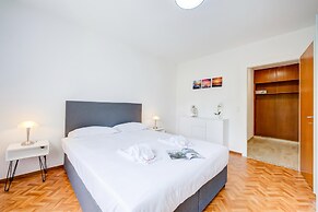 Lido Apartment