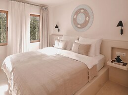 Perios Beach House - Adults Only