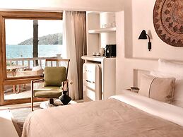 Perios Beach House - Adults Only