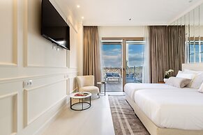 Dhotel