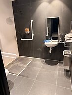Dhotel