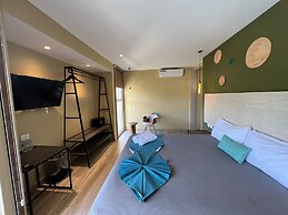 LOL-HA Cancun Boutique Hotel