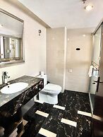 Jinguan Holiday Hotel