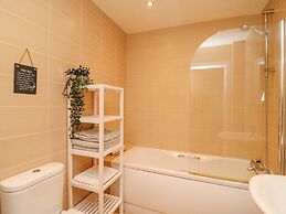 Harbour Reach 6