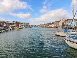 Harbour Reach 6