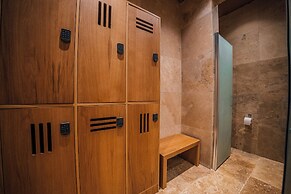 The Remote Hotel