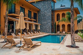 The Remote Hotel