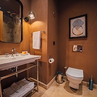 The Remote Hotel