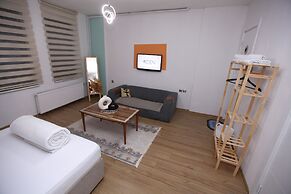 Aden Room