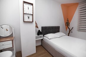 Aden Room