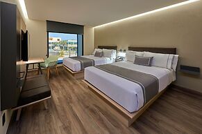 City Express Plus by Marriott Mazatlán