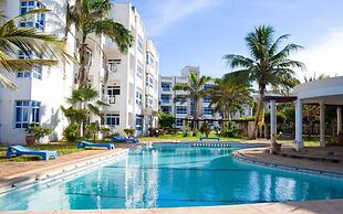 Stay.Plus Almasi Beachfront Apartments