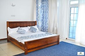 Stay.Plus Almasi Beachfront Apartments