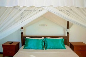 Stay.Plus Almasi Beachfront Apartments