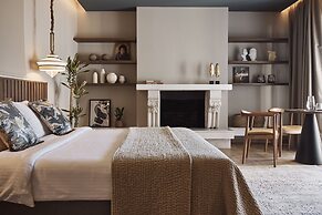 Cama Luxury Suites Glyfada