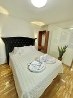 Hotel Jultom Inn & Suite