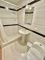 Hotel Jultom Inn & Suite