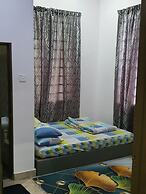OYO Home 90496 Delima Homestay