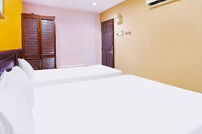 OYO 90486 Station Hotel