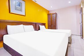 OYO 90486 Station Hotel