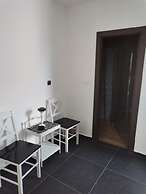 Airport Apartments