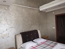 Airport Apartments