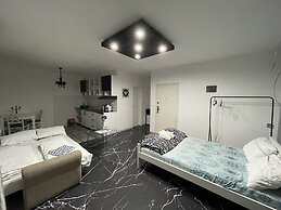 Airport Apartments