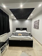 Airport Apartments