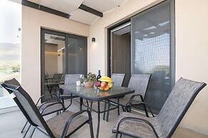 Serenity Suites Sea View 1