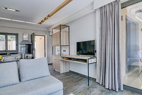 Serenity Suites Sea View 1