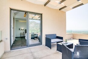 Serenity Suites Sea View 1