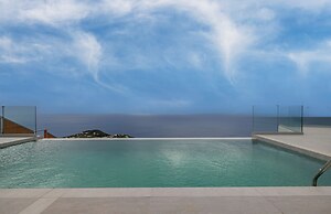 Anadeo Villas & Suites