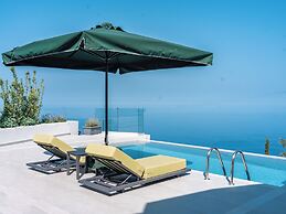 Anadeo Villas & Suites