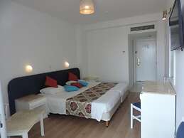 Corfu Hotel