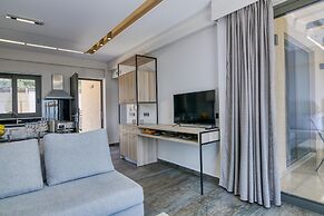 Serenity Suites Sea View 2