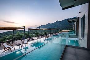 Serenity Suites Sea View 2