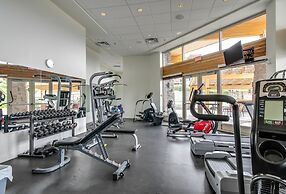 Fabulous Condo at Five Star Resort #209