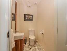 10 Goodhope Gardens