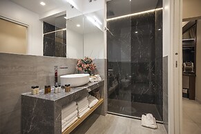 Roman Holidays Boutique