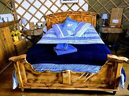 Bembridge Harbour Yurt - Log Burner - Wifi