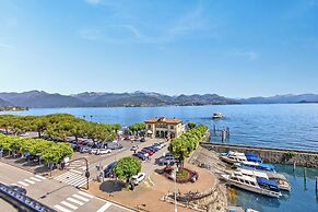 Rooftop On Stresa Lake View