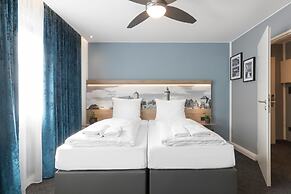 Riverview Apartments by dasPaul