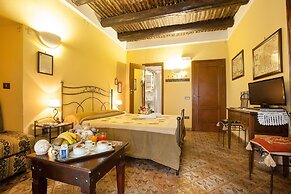 Double Triple Room in Naples City Center