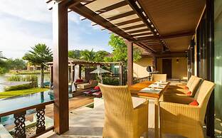 Dasiri Lakefront Villa Premium