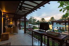 Dasiri Lakefront Villa Premium
