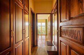 Excellent Park View Room With Breakfast Included