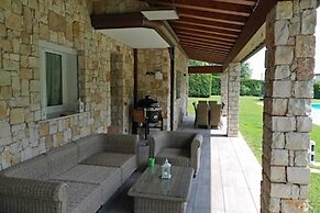 Villa With Pool - Wanderlust