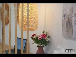 Luxury 80m2 Apartment With Balkony Downtown